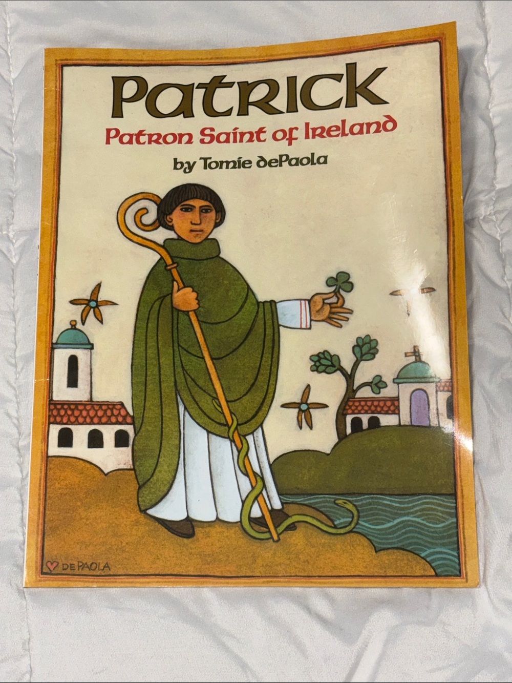 Patrick: Patron Saint of Ireland by Tomie dePaola yellow and green cover